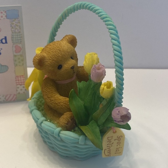 NEW! Cherished Teddies, Betty Lou, Special Delivery - Picture 4 of 16